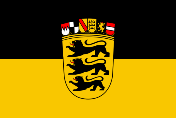 Die Flagge und das Wappen von Baden-Württemberg